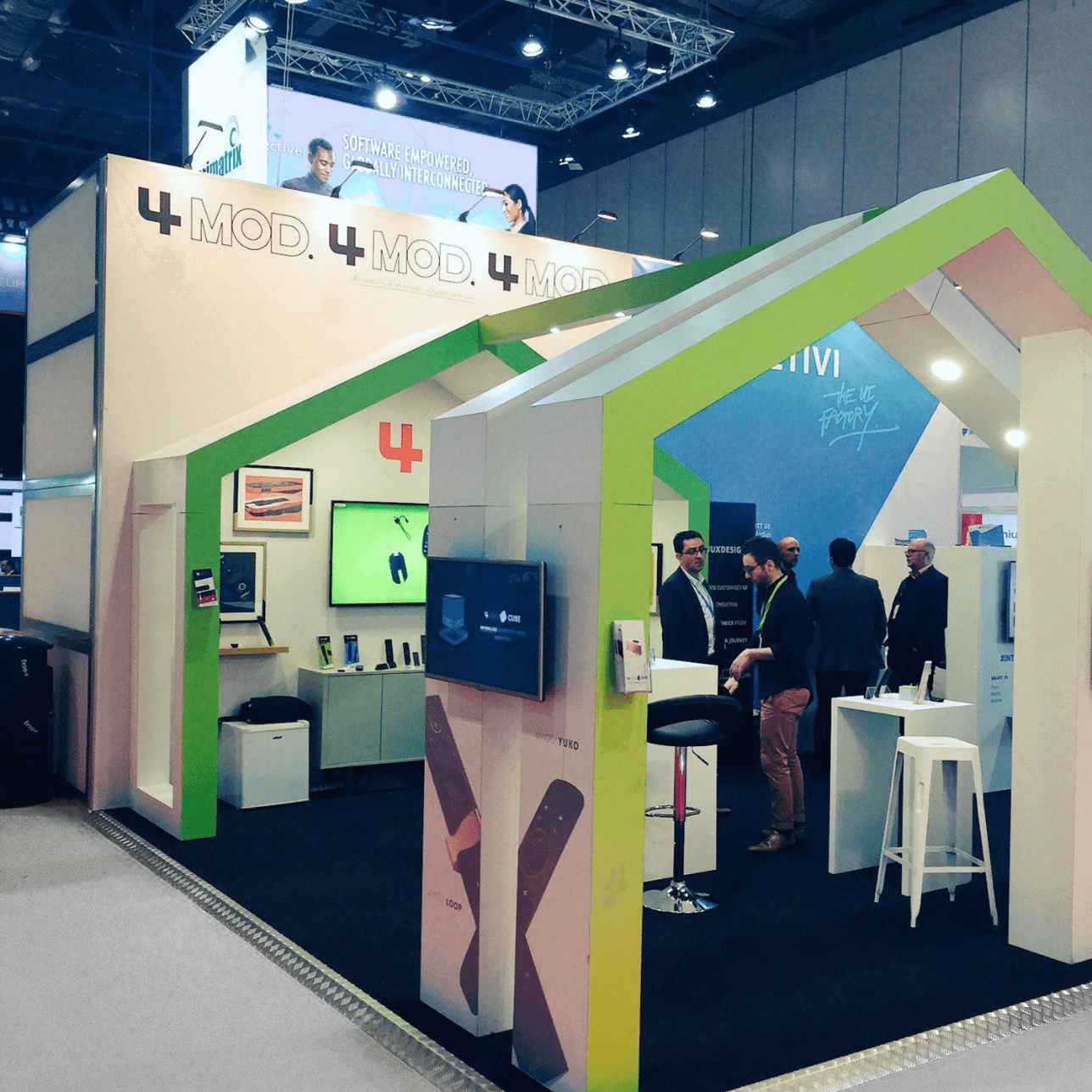 4 Mod Stand Salon (1)